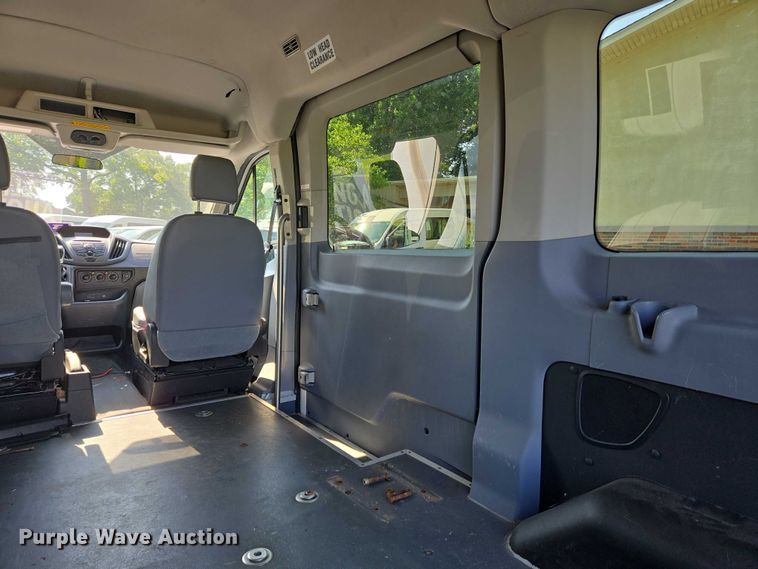 image for item EC4328 2015 Ford Transit 150 van