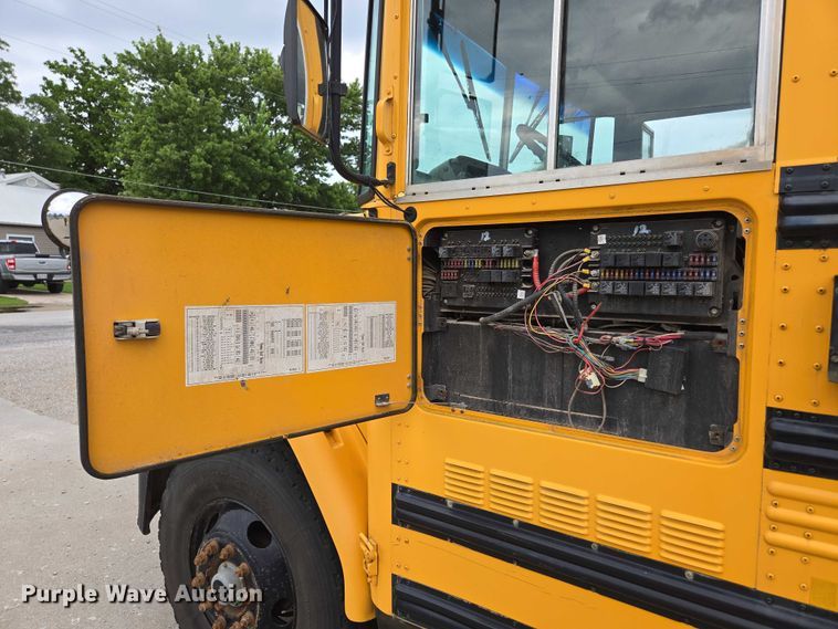 image for item ED2122 2007 Freightliner FS65 school bus