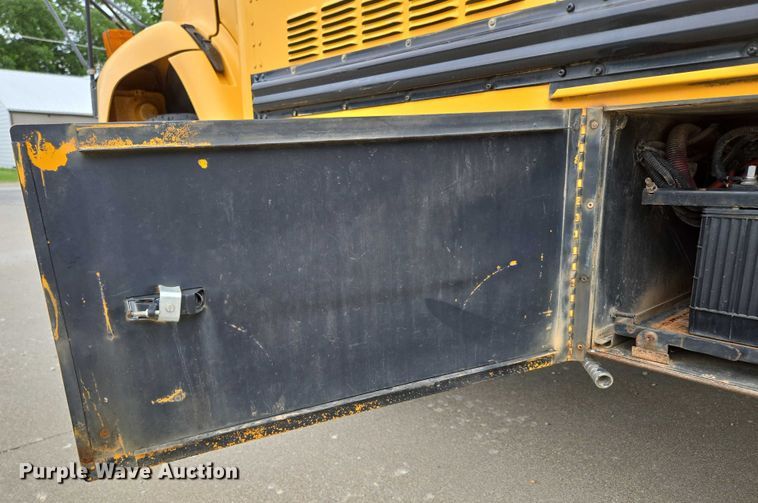 image for item ED2122 2007 Freightliner FS65 school bus