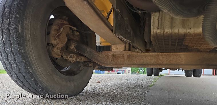 image for item ED2122 2007 Freightliner FS65 school bus