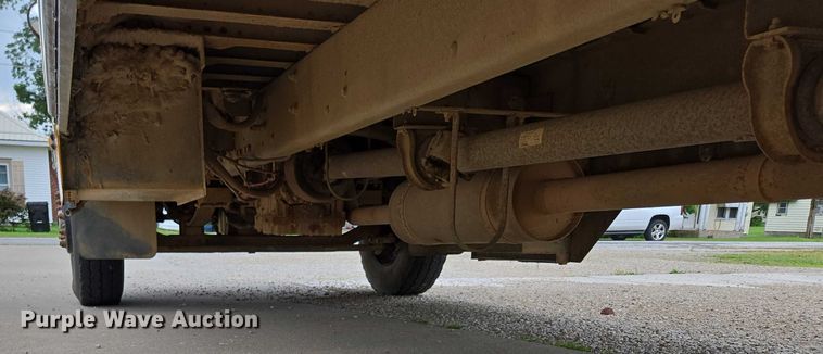 image for item ED2122 2007 Freightliner FS65 school bus