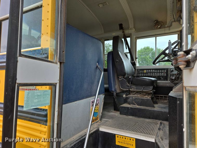 image for item ED2122 2007 Freightliner FS65 school bus