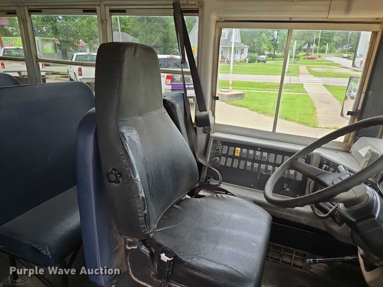 image for item ED2122 2007 Freightliner FS65 school bus