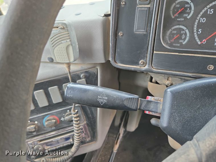 image for item ED2122 2007 Freightliner FS65 school bus