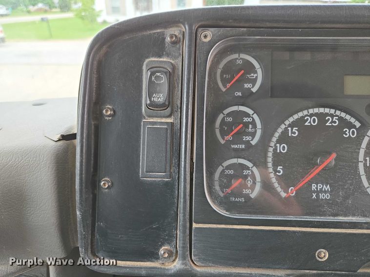 image for item ED2122 2007 Freightliner FS65 school bus