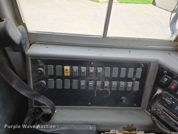 image for item ED2122 2007 Freightliner FS65 school bus