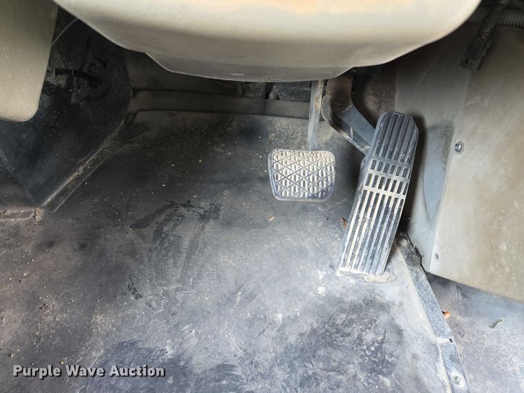 image for item ED2122 2007 Freightliner FS65 school bus