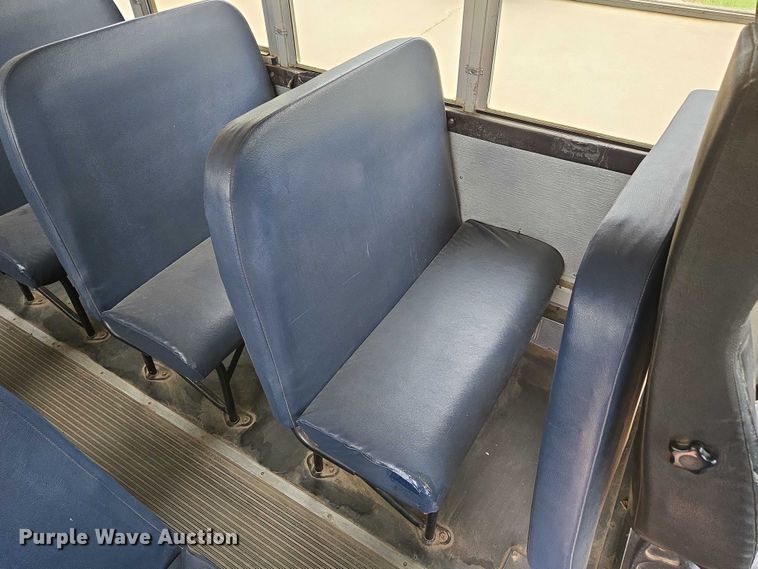 image for item ED2122 2007 Freightliner FS65 school bus