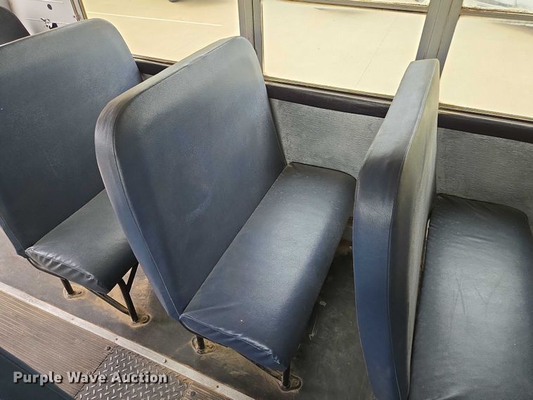 image for item ED2122 2007 Freightliner FS65 school bus