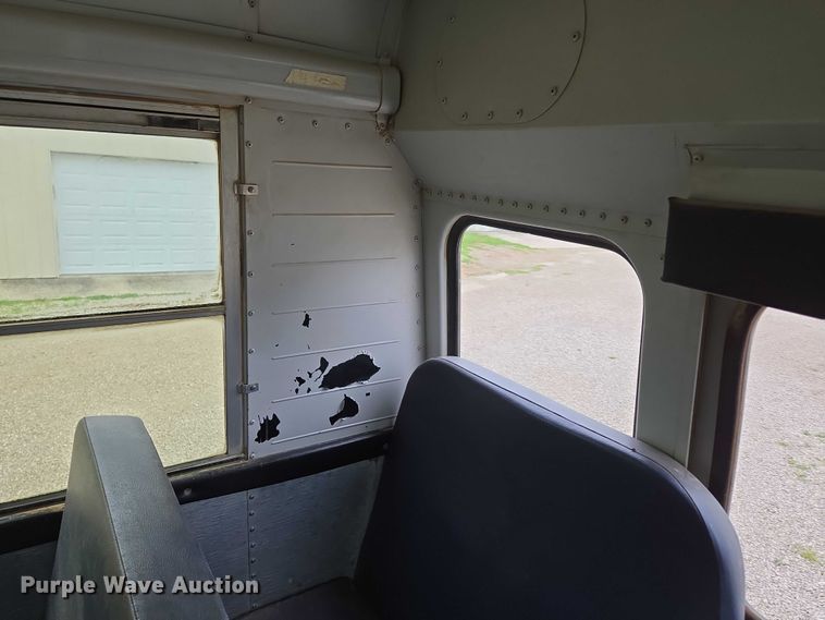 image for item ED2122 2007 Freightliner FS65 school bus