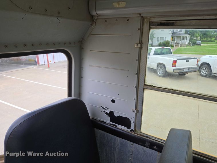 image for item ED2122 2007 Freightliner FS65 school bus