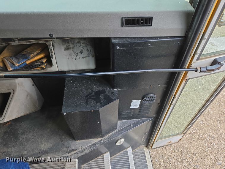 image for item ED2122 2007 Freightliner FS65 school bus