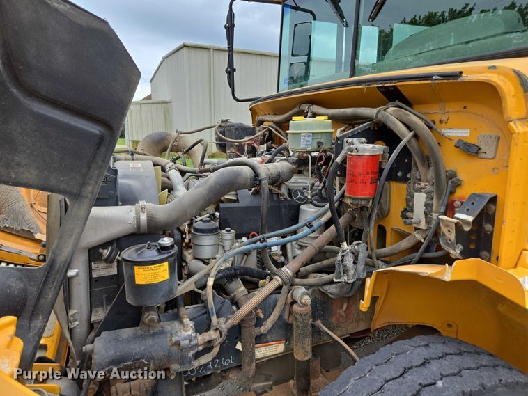 image for item ED2122 2007 Freightliner FS65 school bus