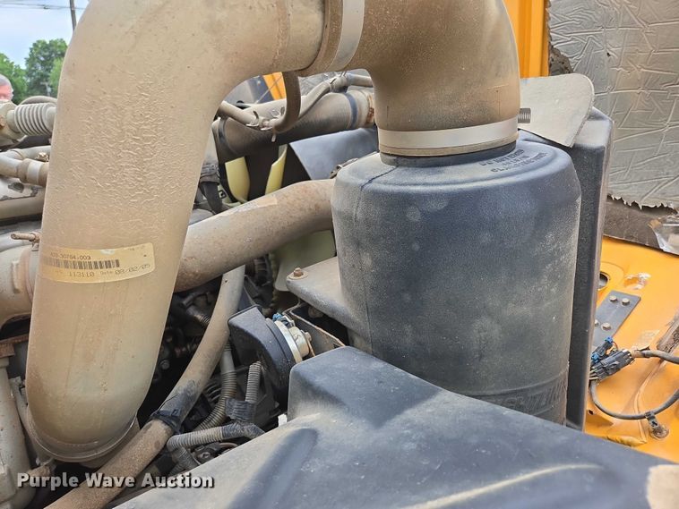 image for item ED2122 2007 Freightliner FS65 school bus