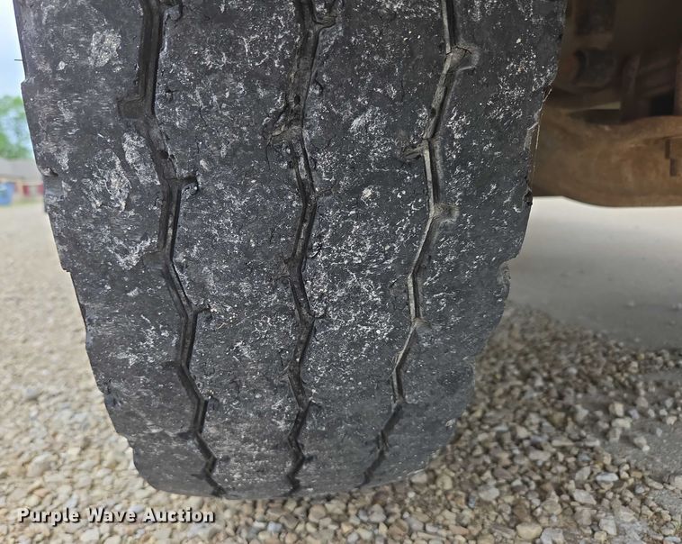 image for item ED2122 2007 Freightliner FS65 school bus