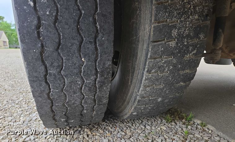 image for item ED2122 2007 Freightliner FS65 school bus