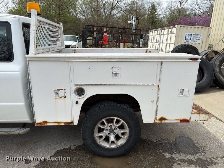 image for item ED4195 2007 Ford Ranger XLT SuperCab utility bed pickup truck