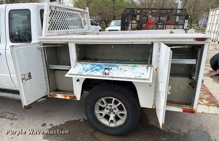 image for item ED4195 2007 Ford Ranger XLT SuperCab utility bed pickup truck