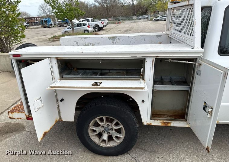 image for item ED4195 2007 Ford Ranger XLT SuperCab utility bed pickup truck
