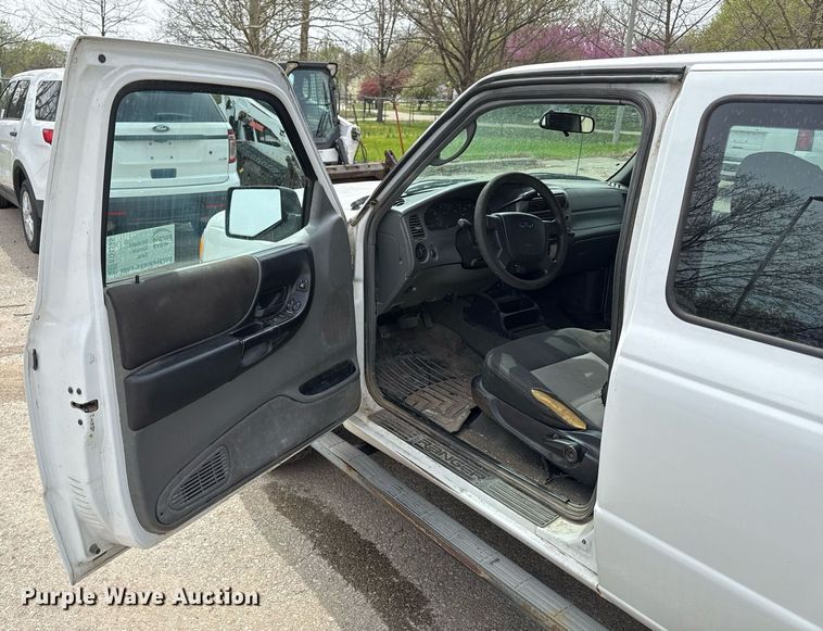 image for item ED4195 2007 Ford Ranger XLT SuperCab utility bed pickup truck