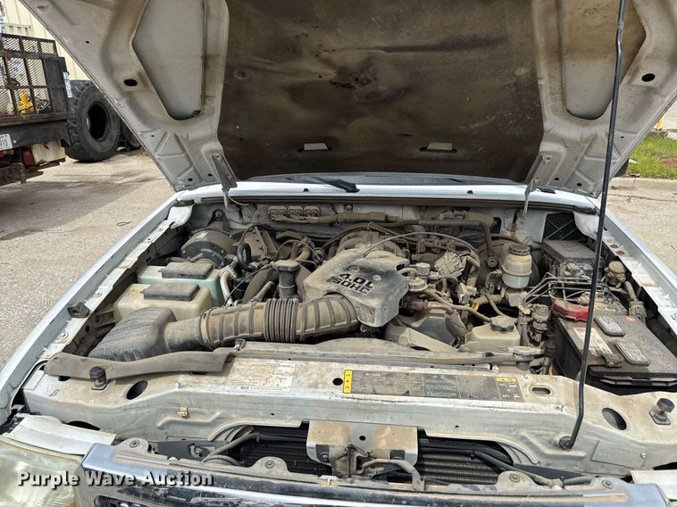 image for item ED4195 2007 Ford Ranger XLT SuperCab utility bed pickup truck