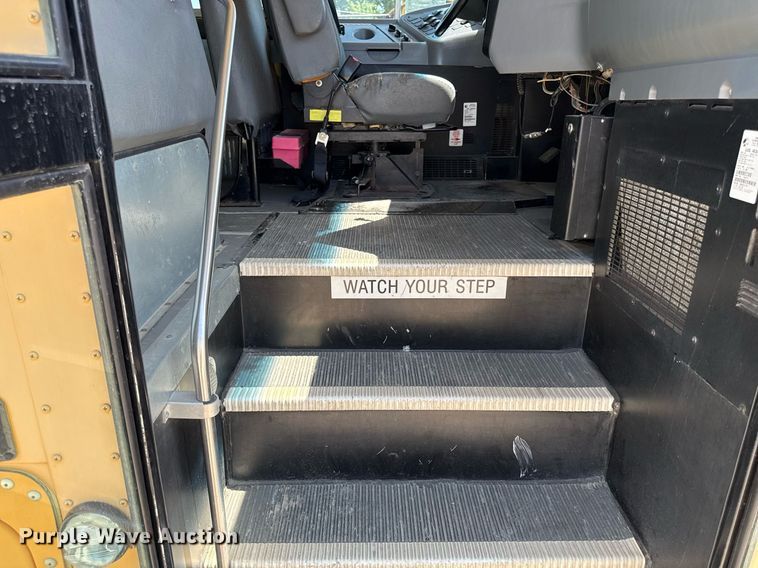 image for item ED4281 2008 IC CE200 school bus