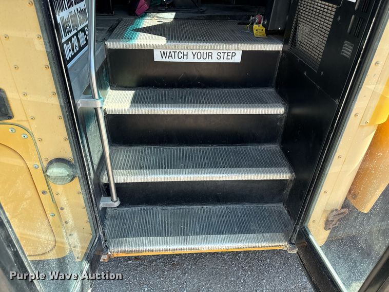 image for item ED4282 2008 IC CE200 school bus