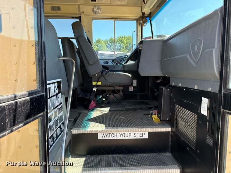 image for item ED4282 2008 IC CE200 school bus