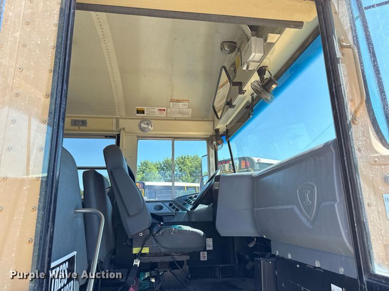 image for item ED4282 2008 IC CE200 school bus