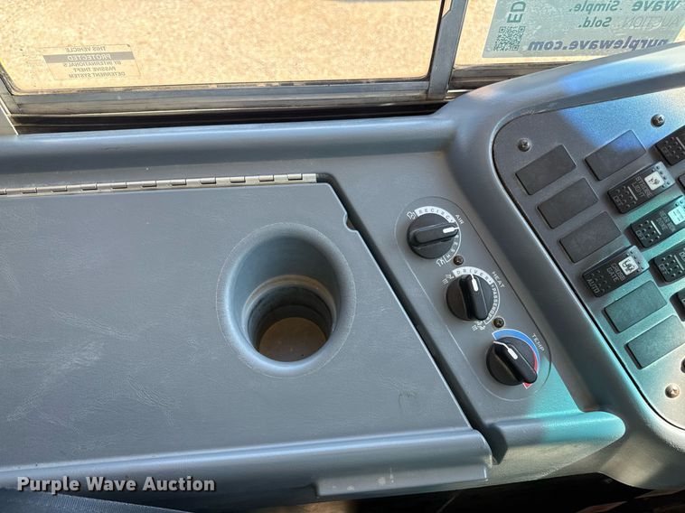 image for item ED4282 2008 IC CE200 school bus