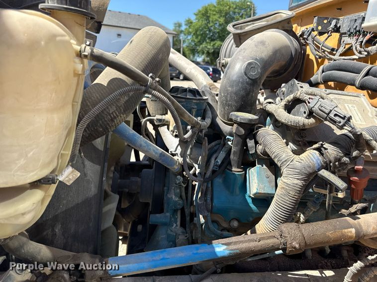 image for item ED4282 2008 IC CE200 school bus