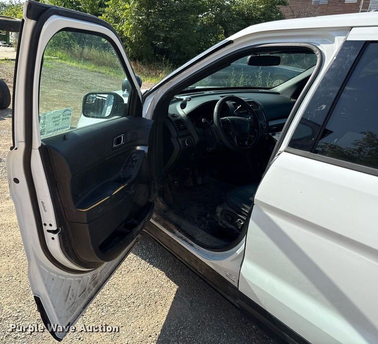 image for item ED4302 2017 Ford Explorer Police Interceptor SUV