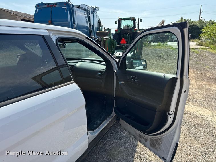 image for item ED4302 2017 Ford Explorer Police Interceptor SUV