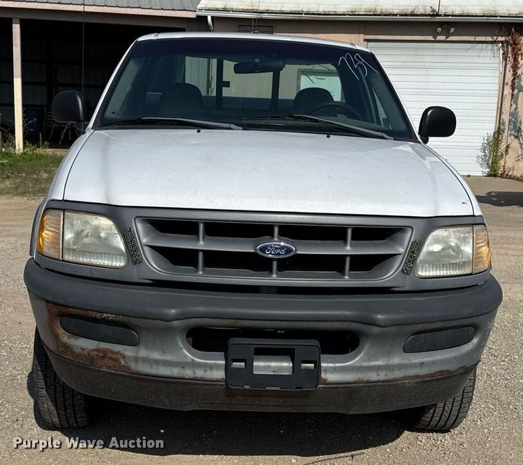 image for item ED4304 1998 Ford F150 pickup truck