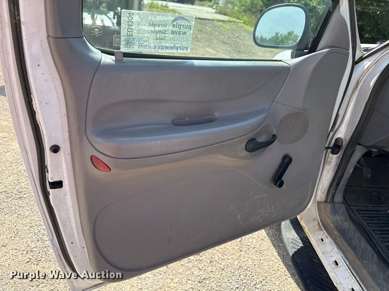 image for item ED4304 1998 Ford F150 pickup truck