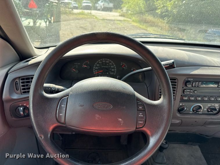 image for item ED4304 1998 Ford F150 pickup truck