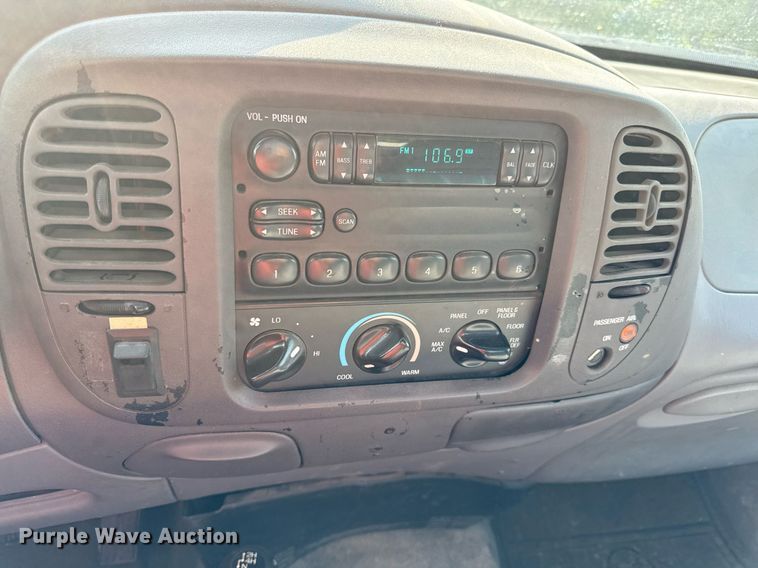 image for item ED4304 1998 Ford F150 pickup truck