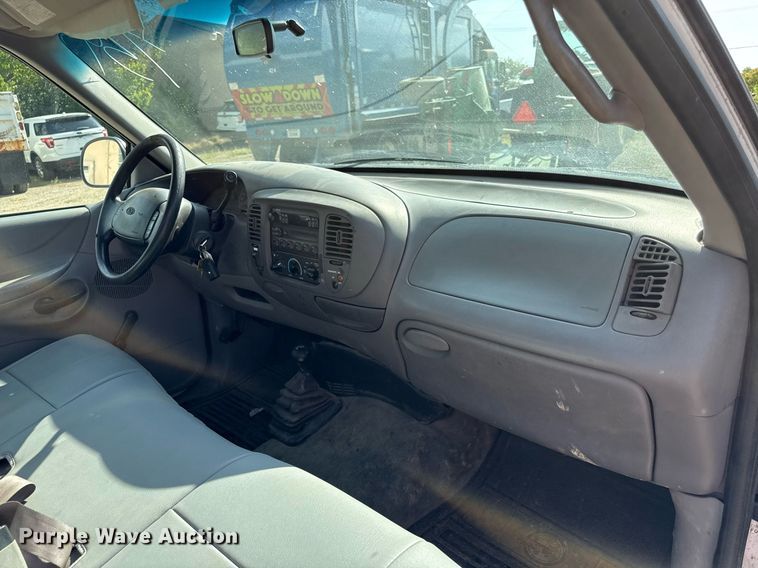 image for item ED4304 1998 Ford F150 pickup truck