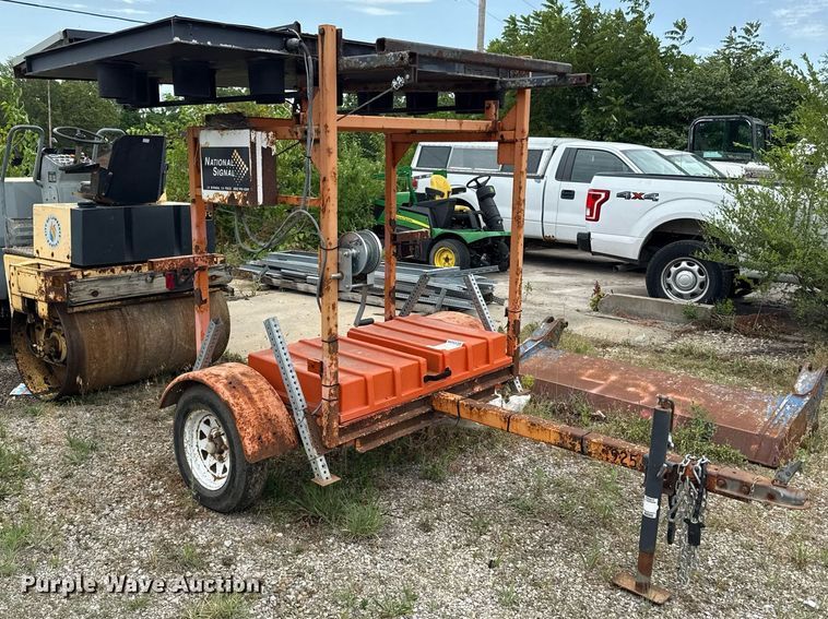 image for item ED4306 Nat-Sign arrow board trailer