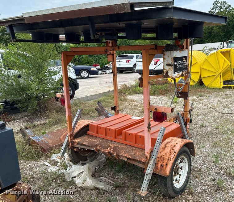 image for item ED4306 Nat-Sign arrow board trailer