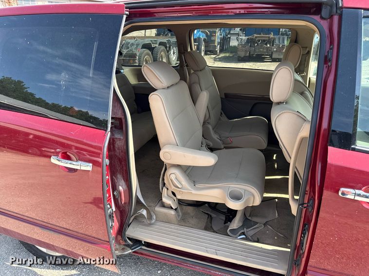 image for item ED4308 2008 Nissan Quest van