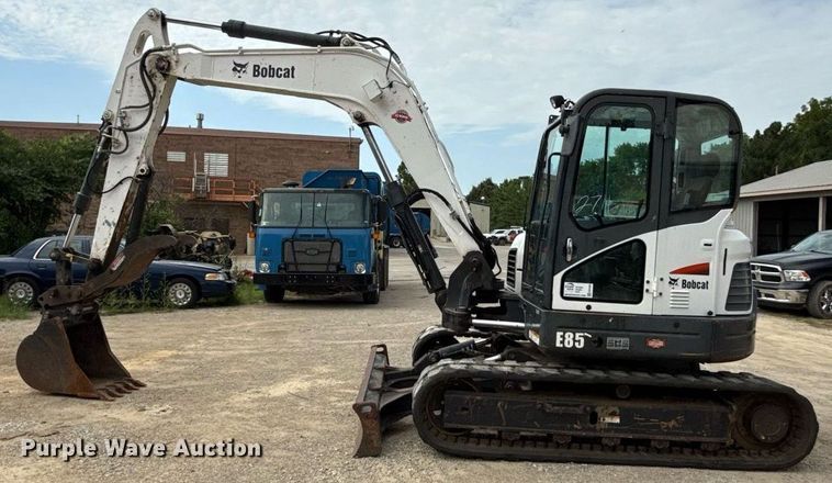 image for item ED4309 2014 Bobcat E85 mini excavator