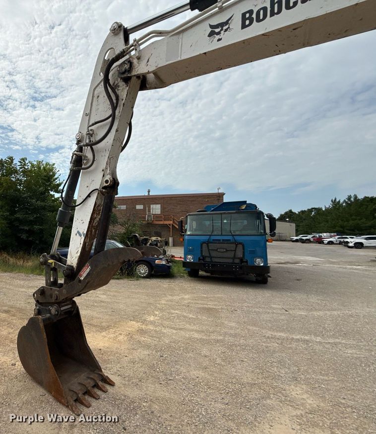image for item ED4309 2014 Bobcat E85 mini excavator
