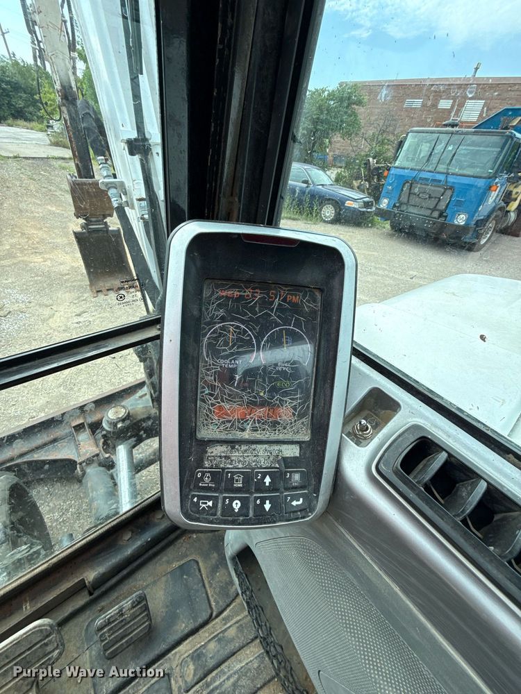 image for item ED4309 2014 Bobcat E85 mini excavator