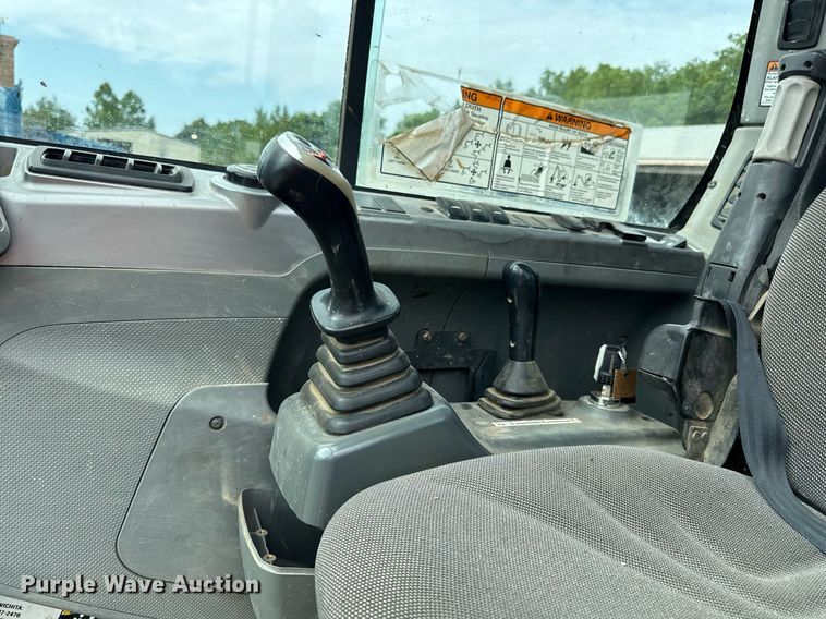 image for item ED4309 2014 Bobcat E85 mini excavator