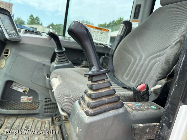 image for item ED4309 2014 Bobcat E85 mini excavator