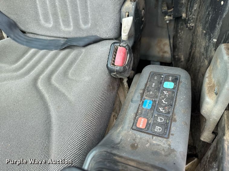 image for item ED4309 2014 Bobcat E85 mini excavator