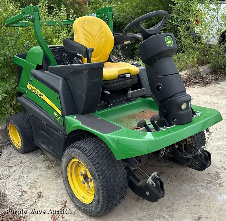 John Deere 1570 ZTR lawn mower in Lawrence, KS | Item ED4313