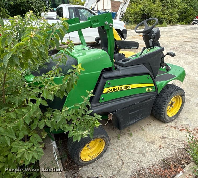 image for item ED4313 John Deere 1570 ZTR lawn mower