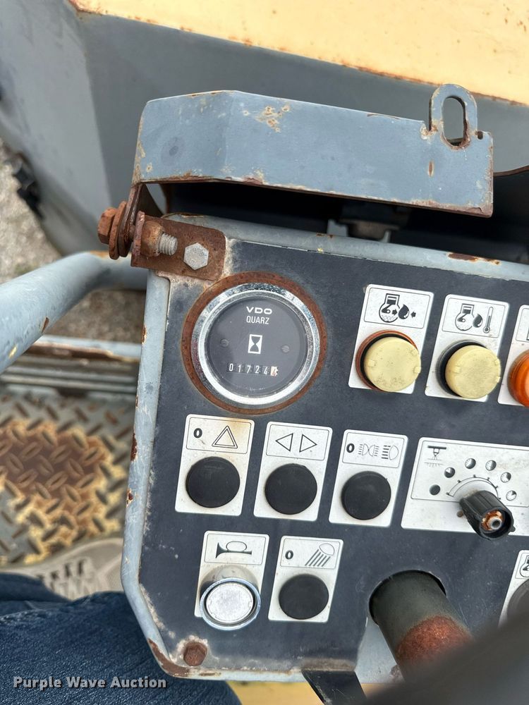 image for item ED4316 1993 Bomag BW120AD-2 double drum roller